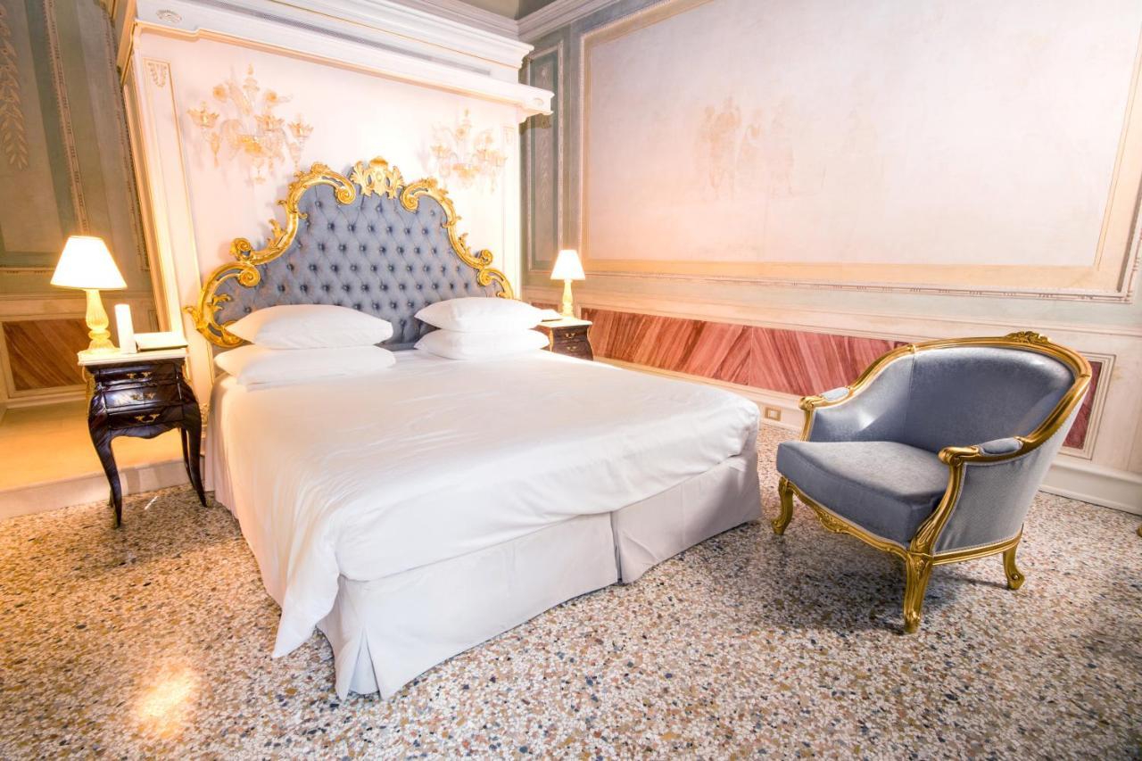 Ca' Bonfadini Historic Experience Hotel Venesia Bagian luar foto