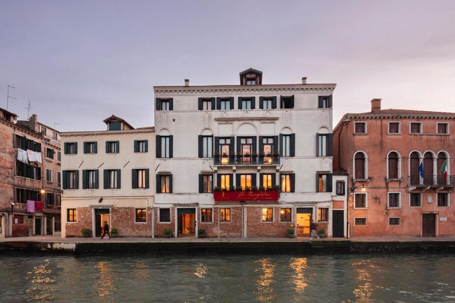 Ca' Bonfadini Historic Experience Hotel Venesia Bagian luar foto