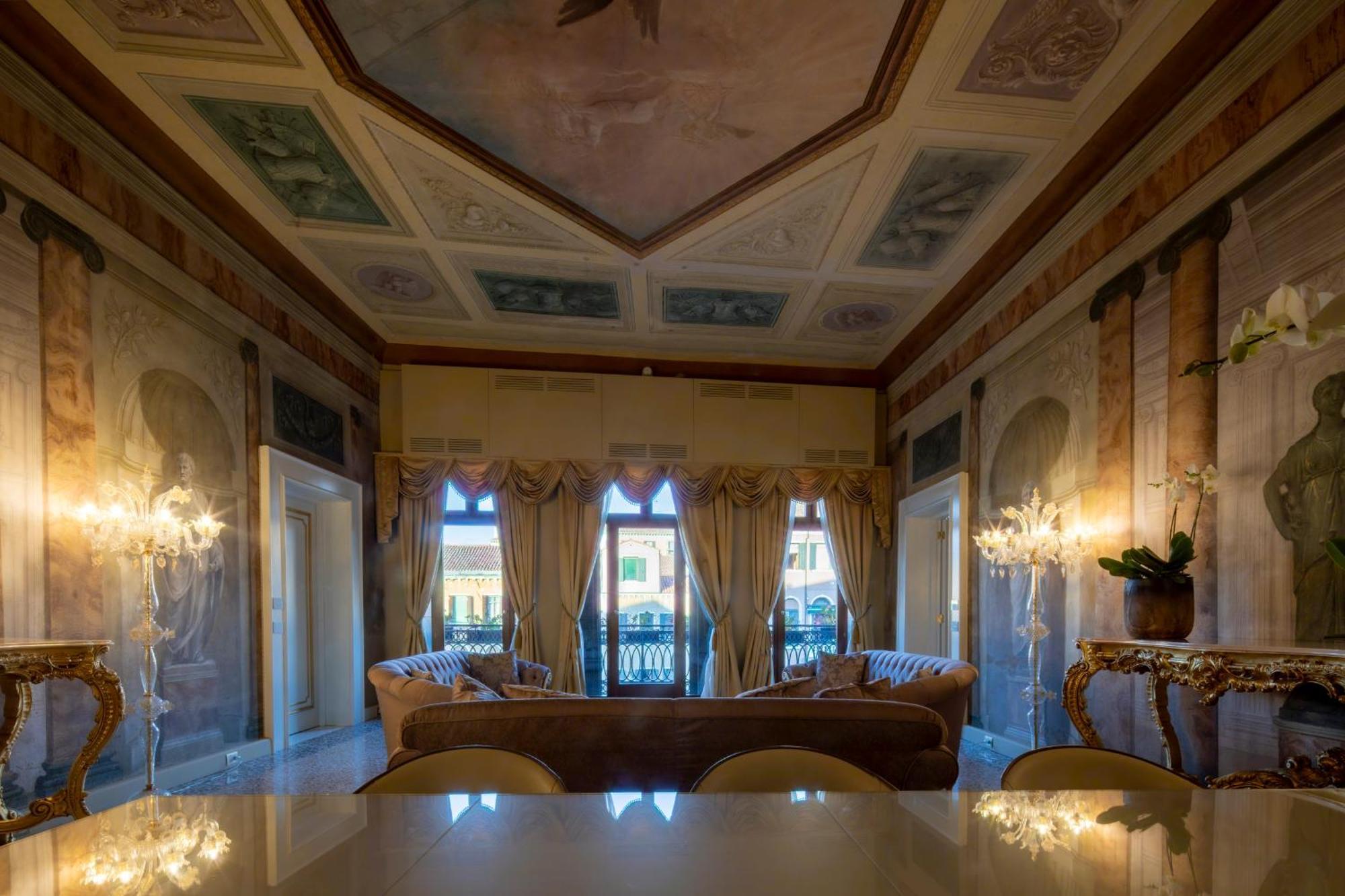 Ca' Bonfadini Historic Experience Hotel Venesia Bagian luar foto
