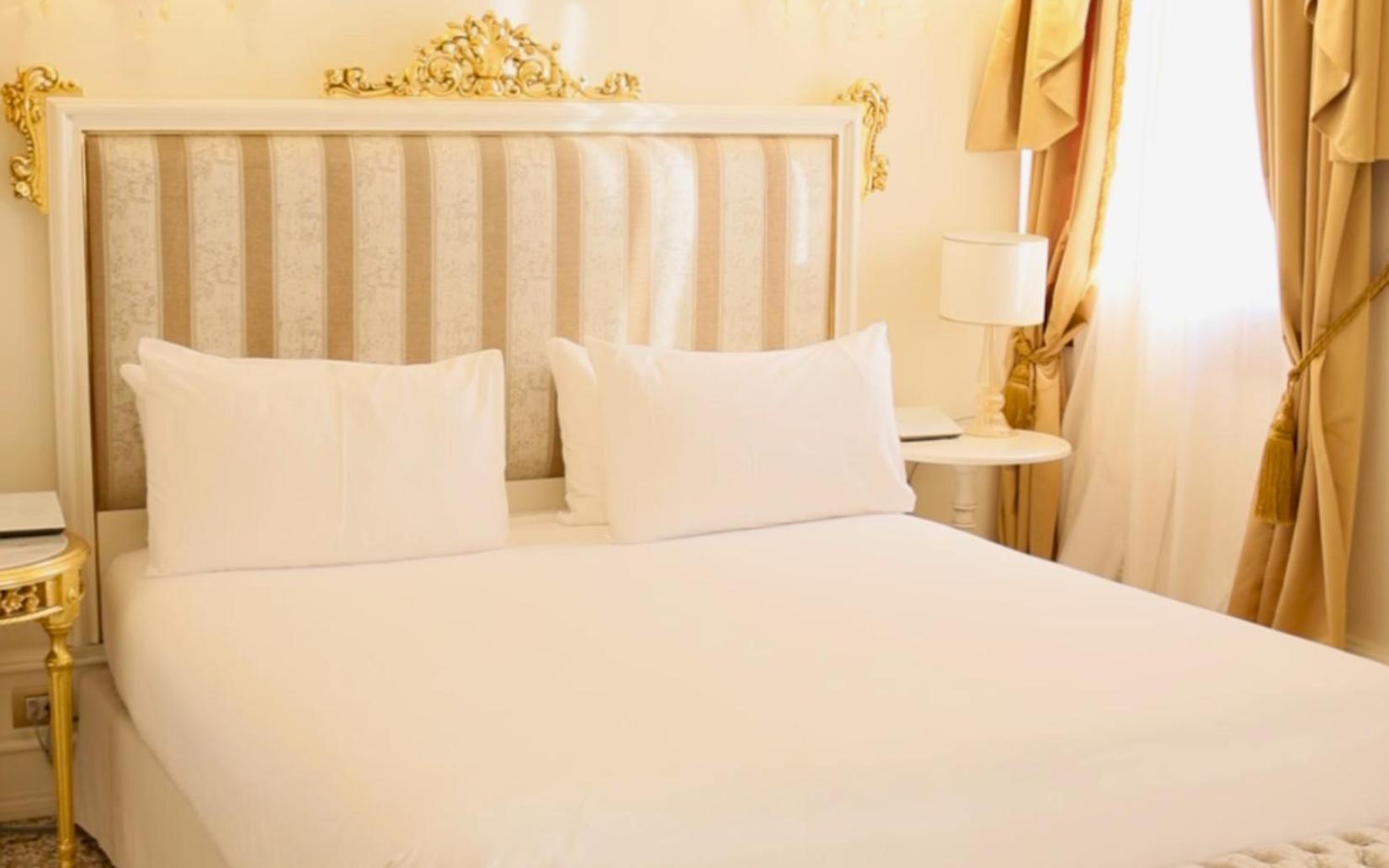 Ca' Bonfadini Historic Experience Hotel Venesia Bagian luar foto