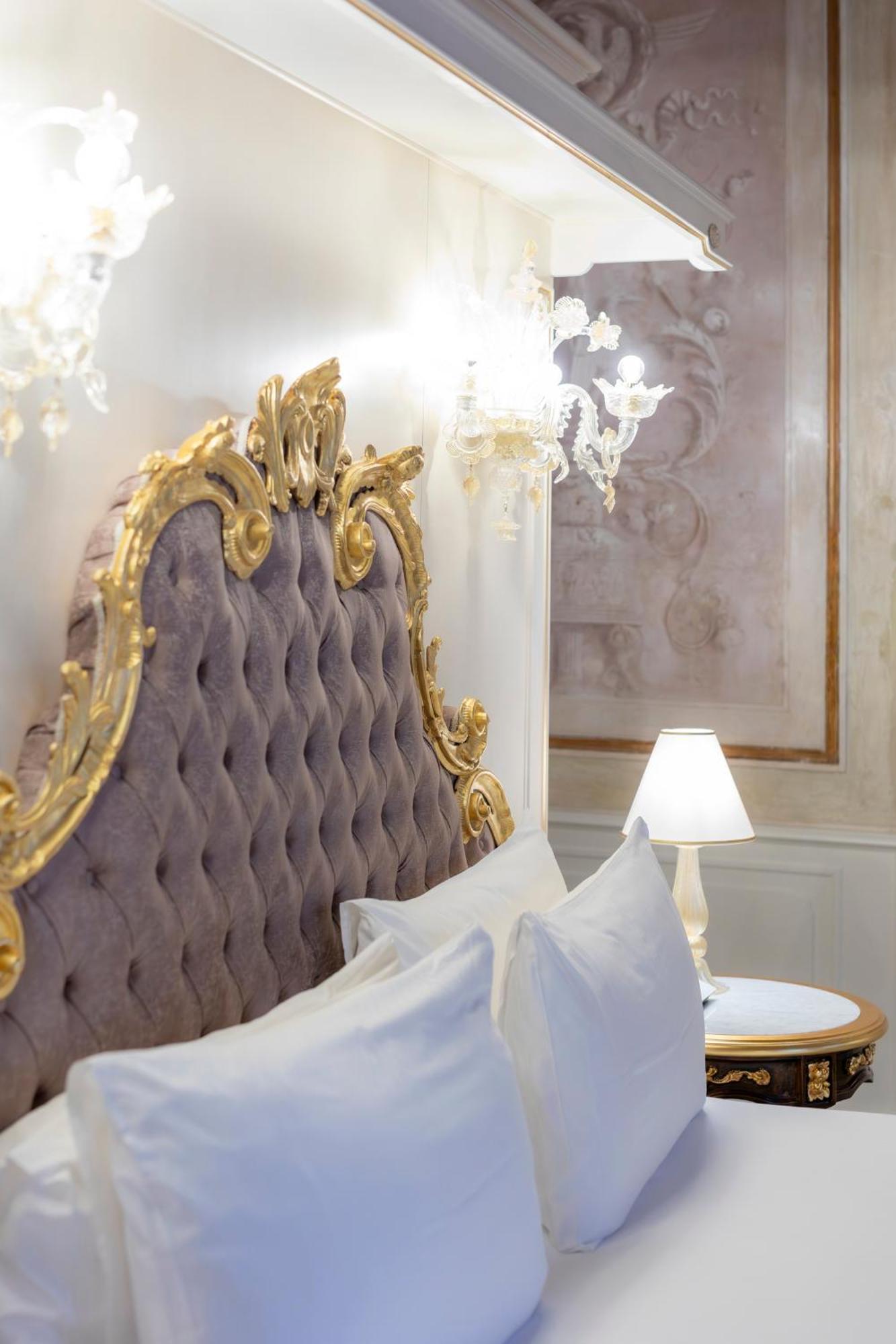 Ca' Bonfadini Historic Experience Hotel Venesia Bagian luar foto